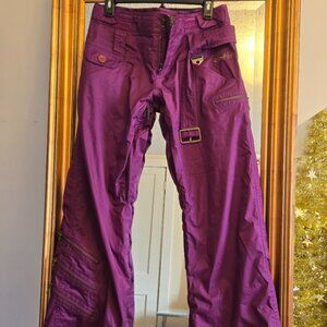 Oakley Signature Series Snowboard Pants | Gretchen Bleiler Collection XS
